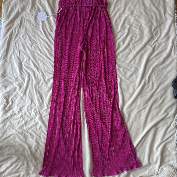 Women's Pleated Boho-Style Flowy Fuchsia Wide Leg Pants - Picture 2 of 6